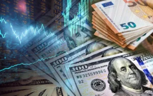 Долар росте, євро падає: купюри валют на графіках курсів 13 травня