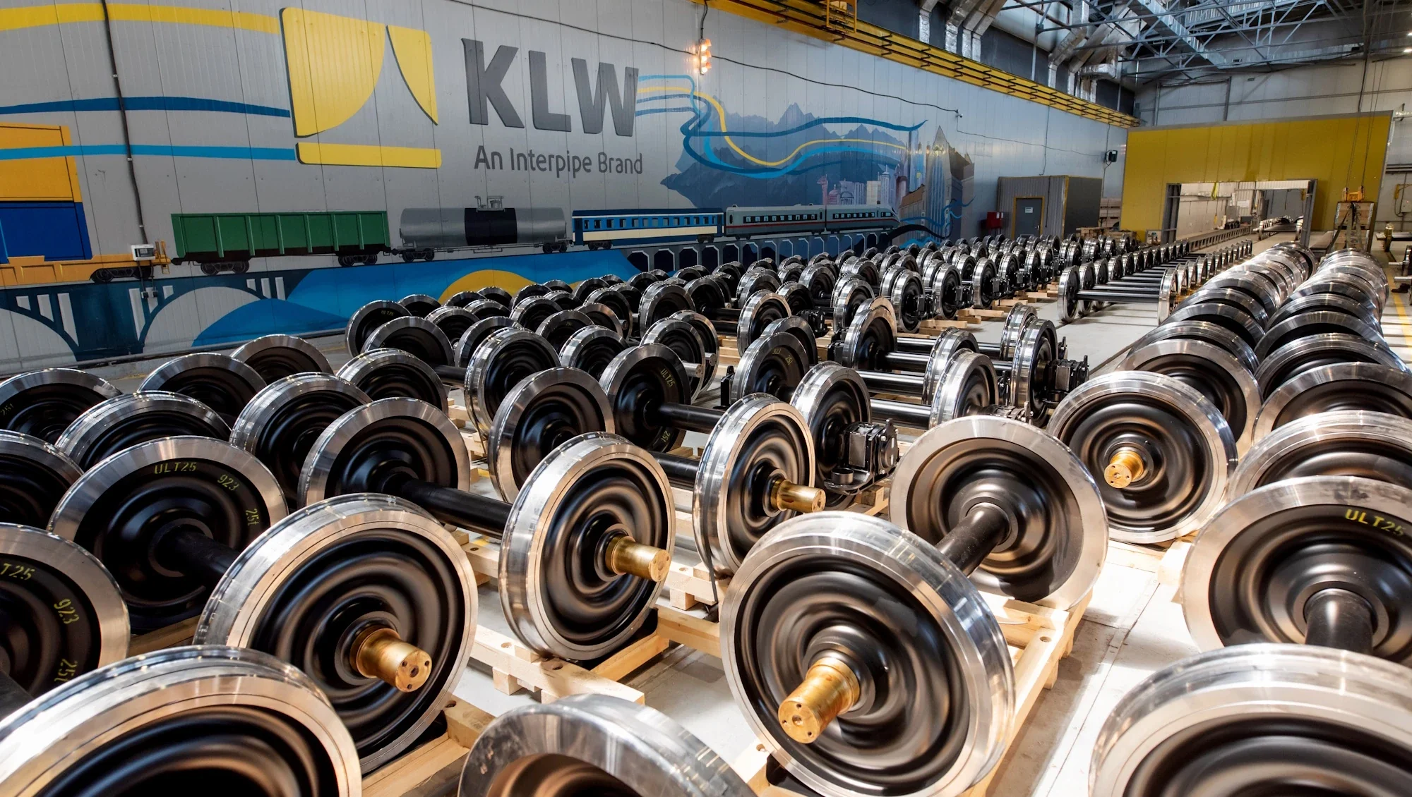 Ряды железнодорожных колёс KLBW An Interpipe brand на заводе Интерпайп в Украине