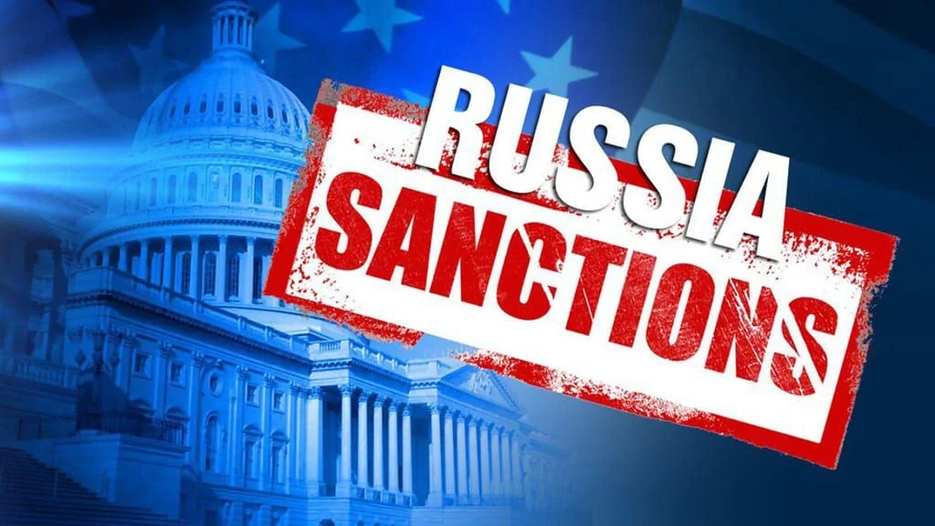 Штамп Russia Sanctions на тлі Капітолію США