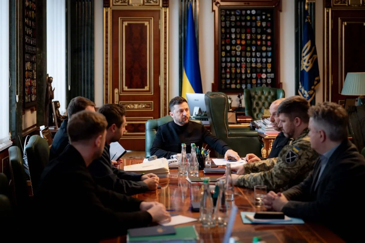 Володимир Зеленський на нараді з урядом щодо ротації в Кабміні