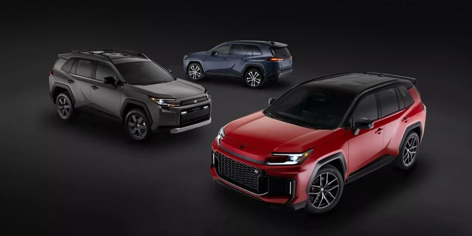 Оновлений Toyota RAV4 та три електрокросовери на презентації в Україні