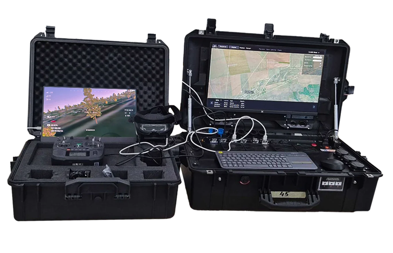Симулятор L7 Simulators для операторів дронів ЗСУ з екранами та пультами