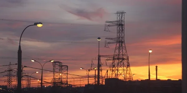 Аварійні відключення світла стартували в Сумах та області