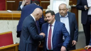 Андрій Деркач у сесійній залі Верховної Ради під час засідання