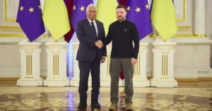 Антоніу Кошта та Володимир Зеленський тиснуть руки на зустрічі щодо підтримки України
