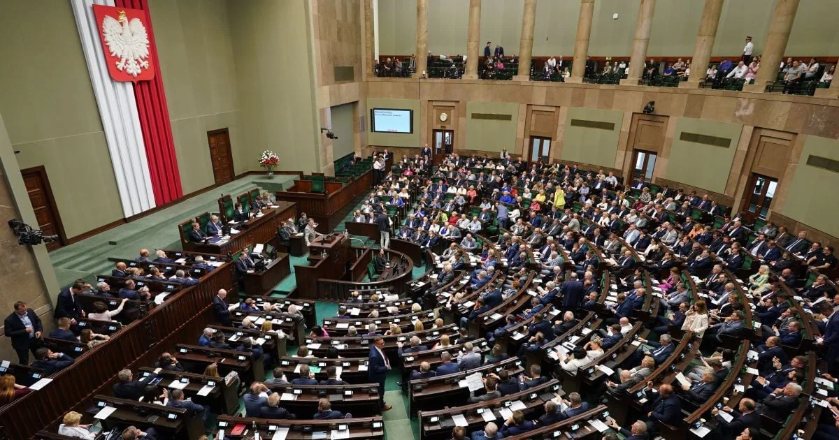 Сейм Польщі під час ухвалення постанови про Волинську трагедію
