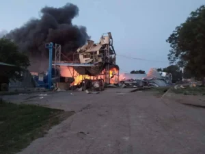 Пожежа на складах Одеської області після ракетного удару РФ