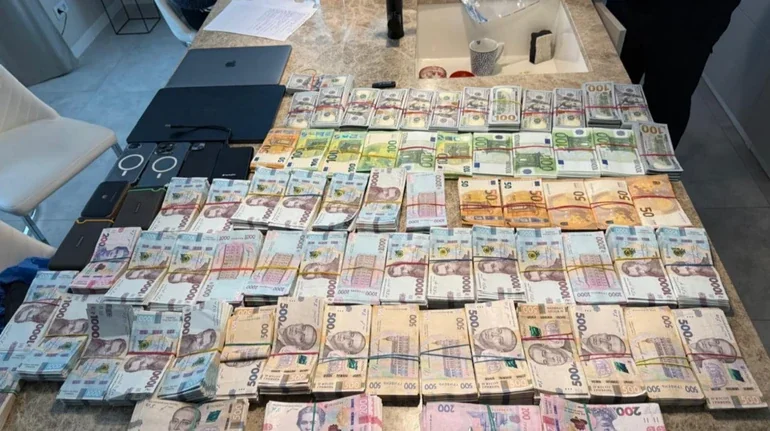 Вилучені СБУ кошти понад 10 млн грн у справі про розкрадання на ТЕС Київщини та Харківщини