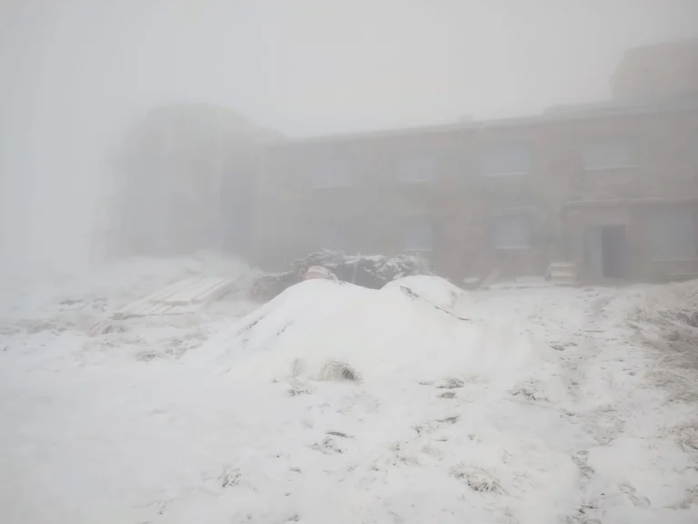 У Карпатах різко похолодало: на Піп Івані температура впала до +2°C