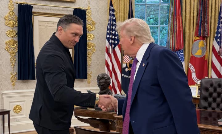 Усик пояснив Трампу, чим українці відрізняються від росіян
