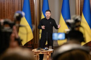 Президент Зеленский объявляет обновление правительства и силовиков во время выступления