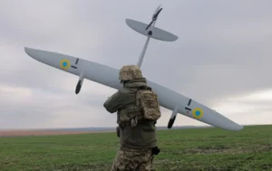 Військовий ЗСУ з дроном для ударів по енерговузлах окупантів у Криму