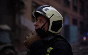 Дворічна дівчинка загинула в Києві від удару російського дрона