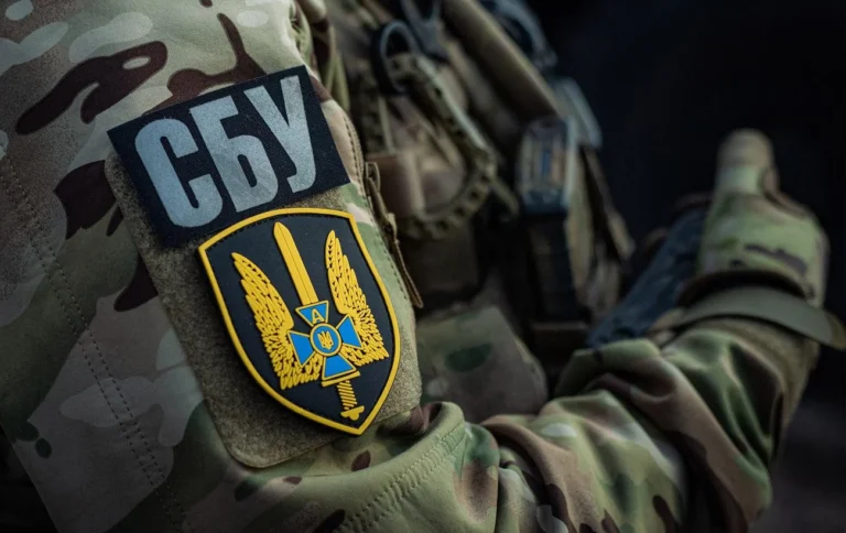 СБУ за ніч уразила три НПЗ у Башкортостані за 1600 км